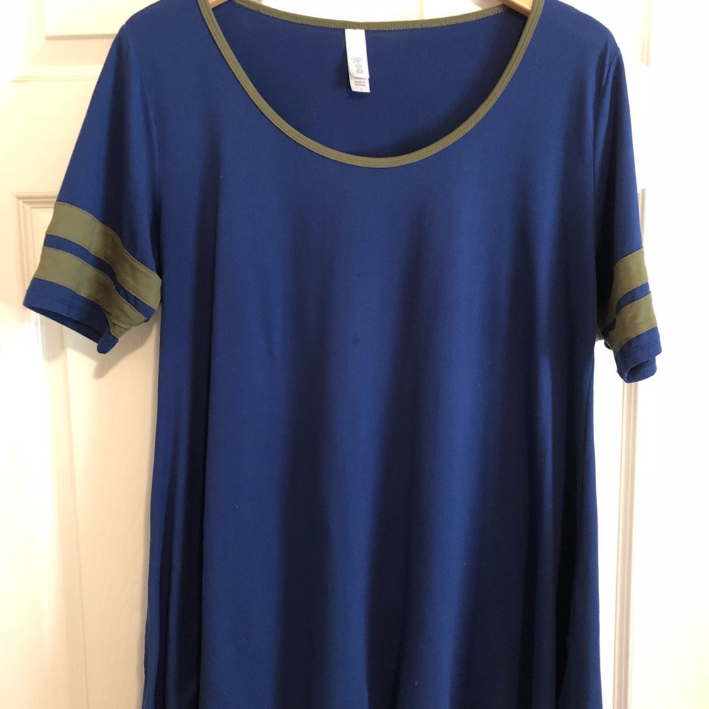 LLR LulaRoe perfect tee leggings material